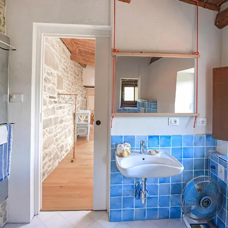 Stunning In San Pietro A Dame With Jacuzzi *