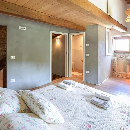 Casa vacanze Stunning In San Pietro A Dame With Jacuzzi *